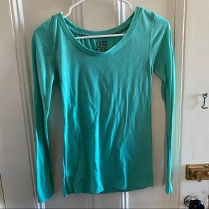 Scoop Neck Long Sleeve